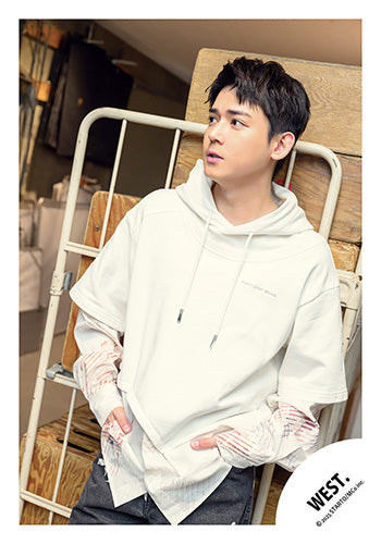 【No.WES25-289】「WEST. LIVE TOUR 2025 A.H.O. -Audio Hang Out-」Goods off-shot