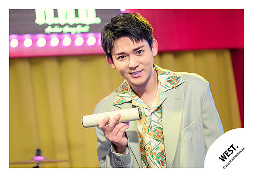 【No.WES25-290】「WEST. LIVE TOUR 2025 A.H.O. -Audio Hang Out-」Goods off-shot