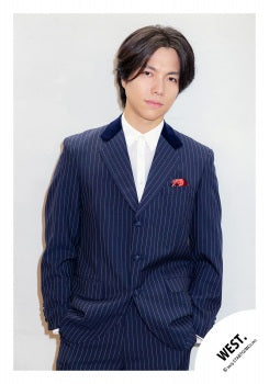 【No.WES25-549】「WEST. SPECIAL LIVE “WESTA!” 2025-2026」Goods off-shot