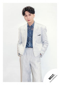 【No.WES25-593】「WEST. SPECIAL LIVE “WESTA!” 2025-2026」Goods off-shot