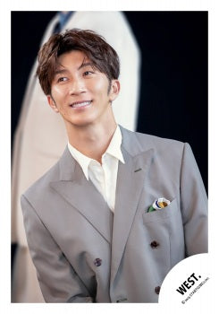 【No.WES25-602】「WEST. SPECIAL LIVE “WESTA!” 2025-2026」Goods off-shot