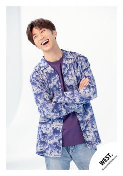 【No.WES25-607】「WEST. SPECIAL LIVE “WESTA!” 2025-2026」Goods off-shot