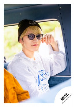 【No.WES26-131】Album「One of a kind」MV & jacket photo off-shot