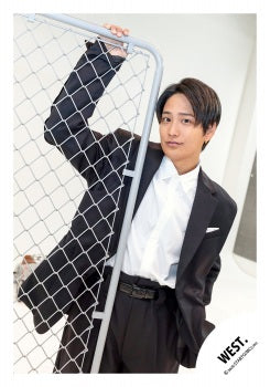 【No.WES26-210】「WEST. LIVE TOUR 2026 Yuiitsu-Muni」Goods off-shot