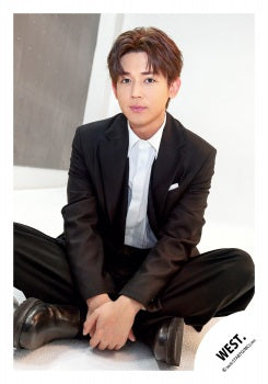 【No.WES26-270】「WEST. LIVE TOUR 2026 Yuiitsu-Muni」Goods off-shot
