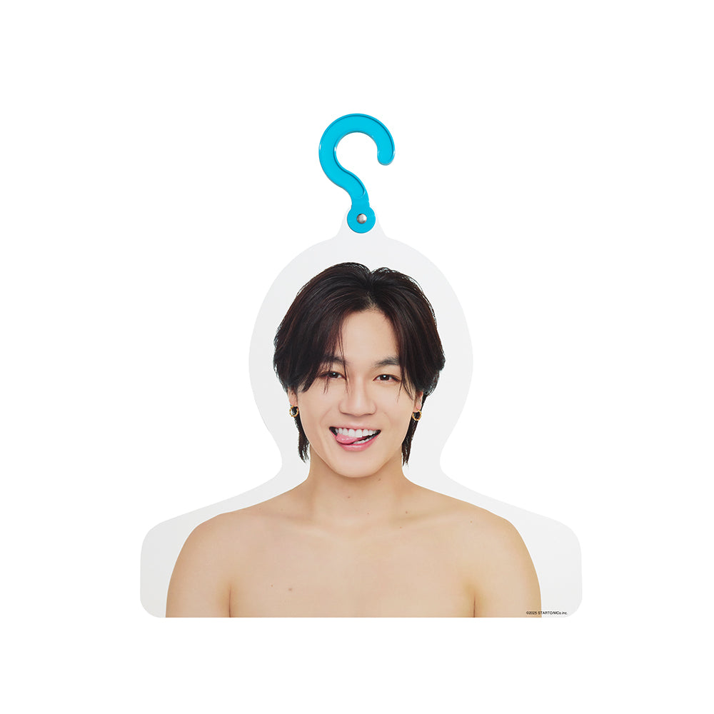 Genta MATSUDA Photo hanger