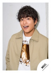 「WEST. 10th Anniversary Exhibition KANSAI NANAIRO OTOKO OMATSURI」goods off-shot 【WEST.】Akito KIRIYAMA SET 24-598