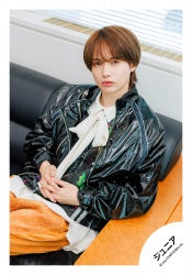 「SHOWbiz 2025」Goods off-shot JR 井上瑞稀 SET 25-051