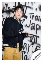 「Travis Japan Concert Tour 2025 VIIsual」Goods off-shot TJ 宮近海斗 SET 25-032