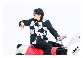 【No.ABC25-256】Album「CRAZY ROMANTIC!」MV & jacket photo off-shot