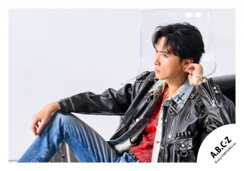 【No.ABC25-303】「A.B.C-Z Concert Tour 2025 CRAZY ROMANTIC!」Goods off-shot