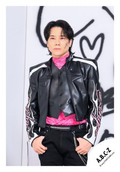 【No.ABC25-319】「A.B.C-Z Concert Tour 2025 CRAZY ROMANTIC!」Goods off-shot