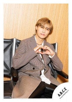 【No.ABC26-186】「A.B.C-Z Concert Tour 2026 The Way of L.O.V-E」Goods off-shot