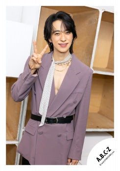 【No.ABC26-202】「A.B.C-Z Concert Tour 2026 The Way of L.O.V-E」Goods off-shot