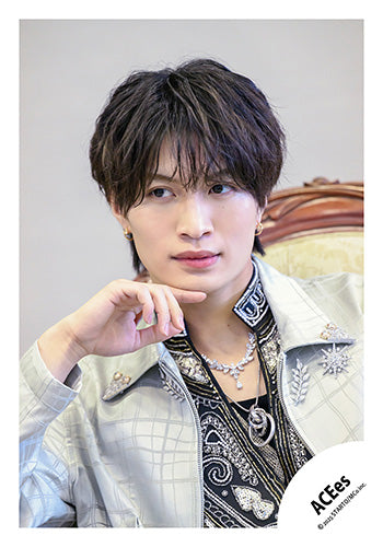 【No.ACE25-033】「ACEes Arena Tour 2025 PROLOGUE」Goods off-shot