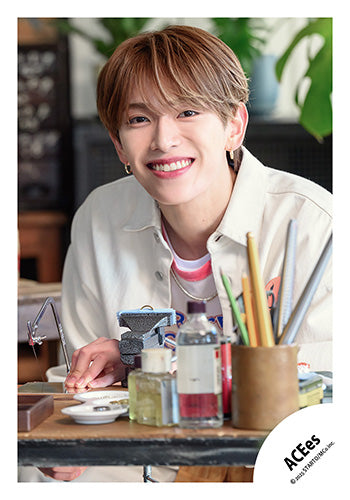 【No.ACE25-052】「ACEes Arena Tour 2025 PROLOGUE」Goods off-shot