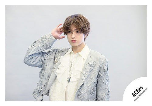 【No.ACE25-070】「ACEes Arena Tour 2025 PROLOGUE」Goods off-shot