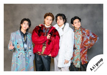 Ae! group LIVE TOUR 2026 Runway」Goods off-shot – FAMILY CLUB