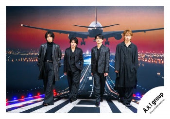 Ae! group LIVE TOUR 2026 Runway」Goods off-shot – FAMILY CLUB