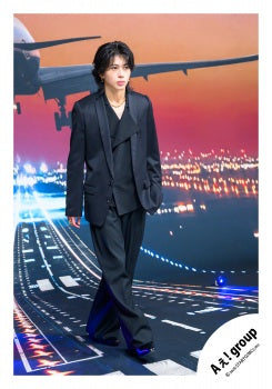 【No.AGP26-171】「Ae! group LIVE TOUR 2026 Runway」Goods off-shot