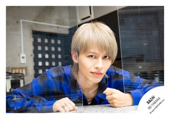 【No.BZI26-168】Profile photo off-shot 2026