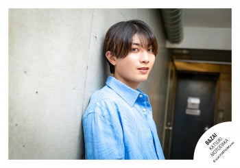 【No.BZI26-187】Profile photo off-shot 2026