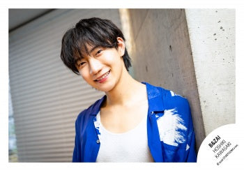 【No.BZI26-200】Profile photo off-shot 2026