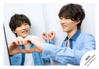 【No.BZI26-204】Profile photo off-shot 2026