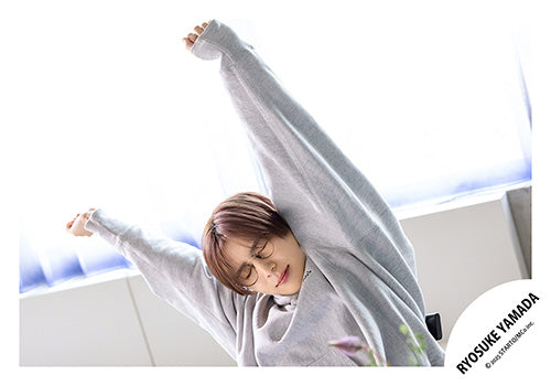 【No.HSJ25-103】Ryosuke YAMADA Album「RED」MV & jacket photo off-shot