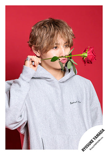 【No.HSJ25-114】Ryosuke YAMADA Album「RED」MV & jacket photo off-shot