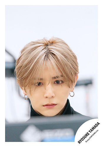 【No.HSJ25-128】Ryosuke YAMADA Album「RED」MV & jacket photo off-shot
