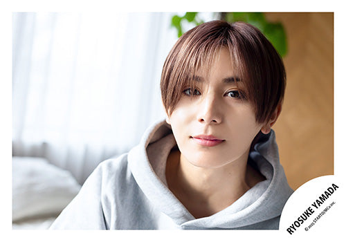 【No.HSJ25-131】Ryosuke YAMADA Album「RED」MV & jacket photo off-shot