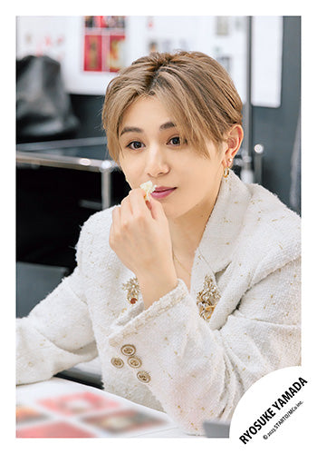【No.HSJ25-141】Ryosuke YAMADA Album「RED」MV & jacket photo off-shot