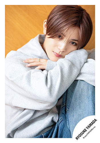 【No.HSJ25-156】Ryosuke YAMADA Album「RED」MV & jacket photo off-shot