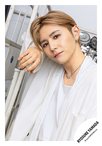 【No.HSJ25-163】「Ryosuke Yamada LIVE TOUR 2025 RED」Goods off-shot