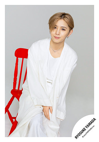 【No.HSJ25-167】「Ryosuke Yamada LIVE TOUR 2025 RED」Goods off-shot