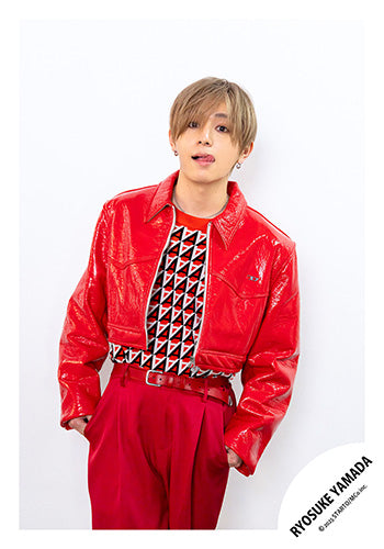 【No.HSJ25-171】「Ryosuke Yamada LIVE TOUR 2025 RED」Goods off-shot