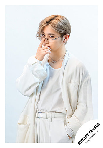 【No.HSJ25-192】「Ryosuke Yamada LIVE TOUR 2025 RED」Goods off-shot