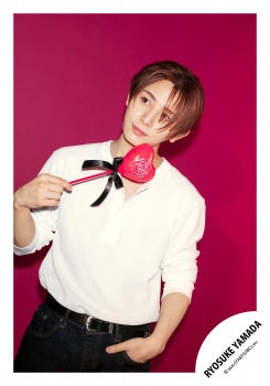 【No.HSJ26-416】「Ryosuke Yamada DOME TOUR 2026 Are You Red.Y?」Goods off-shot