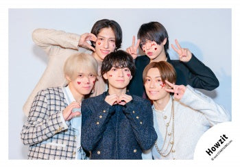【No.HWZ26-040】「Howzit 1st LIVE 2026 NICE TO ME YOU」Goods off-shot
