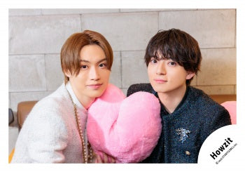 【No.HWZ26-046】「Howzit 1st LIVE 2026 NICE TO ME YOU」Goods off-shot