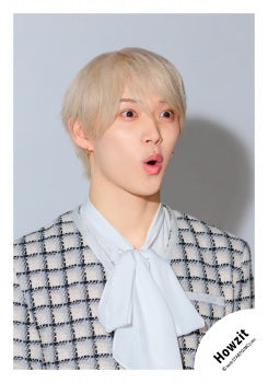 【No.HWZ26-067】「Howzit 1st LIVE 2026 NICE TO ME YOU」Goods off-shot
