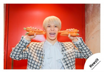 【No.HWZ26-068】「Howzit 1st LIVE 2026 NICE TO ME YOU」Goods off-shot