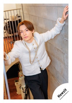 【No.HWZ26-076】「Howzit 1st LIVE 2026 NICE TO ME YOU」Goods off-shot