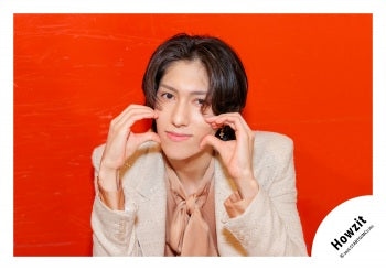 【No.HWZ26-087】「Howzit 1st LIVE 2026 NICE TO ME YOU」Goods off-shot