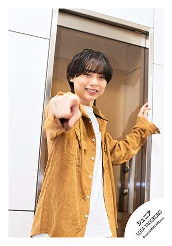 【No.JR25-1021】Profile photo off-shot 2025