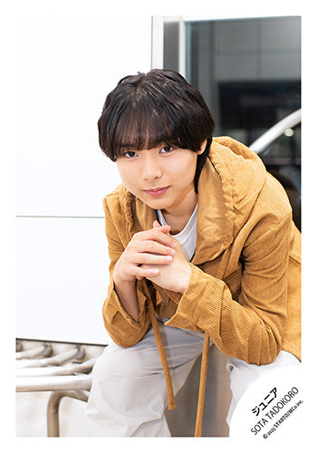 【No.JR25-1023】Profile photo off-shot 2025