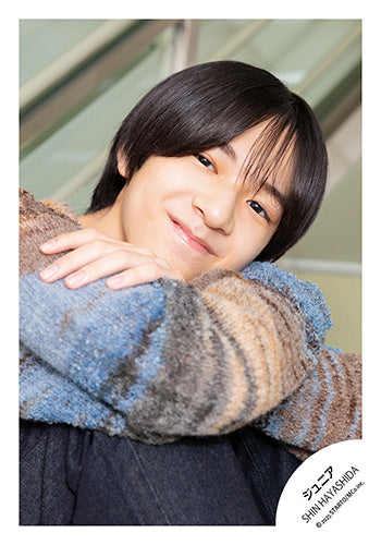 【No.JR25-1112】Profile photo off-shot 2025