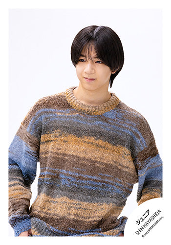 【No.JR25-1114】Profile photo off-shot 2025