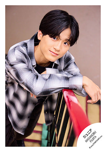 【No.JR25-1127】Profile photo off-shot 2025
